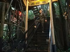 景点-天门沟九州驿站树上汤泉