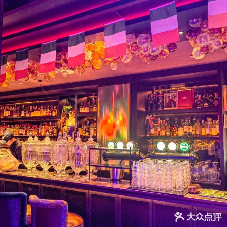 与城墙共进晚餐，如此夜色浪漫❤️