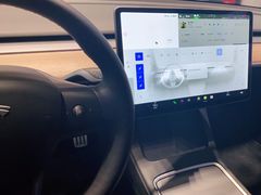 -TESLA 特斯拉(上海太古汇体验店)