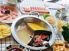 -山悦里 山野·鲜火锅(罗斯福广场店)
