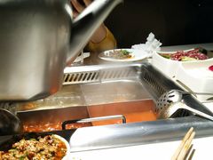 -海底捞火锅鲜切牛肉主题店(长寿路店)