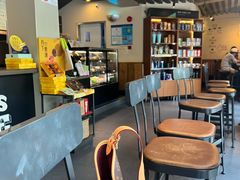 -星巴克(西藏路店)