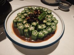 -八府香鸭·啫啫煲(华山路店)