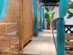 -八月美食小馆(银泰城总店)