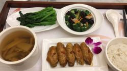 -莉泽月子中心(凯旋江景店)