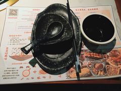 餐具摆设-哥老官重庆美蛙鱼头(宝山龙湖店)