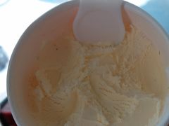 -红宝石·鲜奶小方·海派西点房(南丹店)