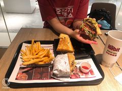-The Habit Burger Grill 哈比特汉堡(复兴soho店)