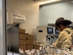 -喜茶(上海淮海中路渔阳里店)