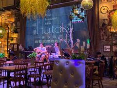 -临界音乐酒馆·小龙虾·江湖菜(华熙LIVE·鱼洞店)