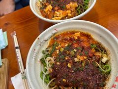 特色三合一-手擀菠菜面(西康路店)