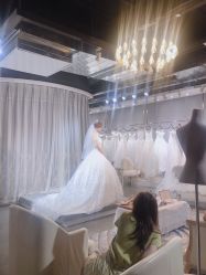 -艾米丽婚纱礼服