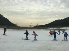 -十三陵雪世界滑雪场