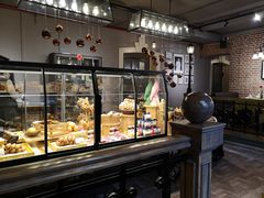 面包甜点陈列柜-秋林西餐厅(总店)