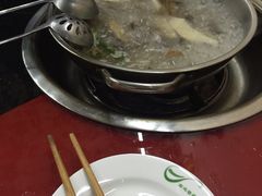 -老石黑山羊毛驴肉火锅(金凯广场店)