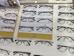 -潘多拉眼镜·蔡司依视路明月(潘家园店)