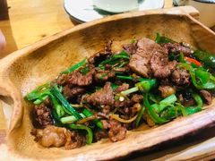 -老滇山寨•云南特色菜•地方菜•民族风情歌舞表演(金碧店)