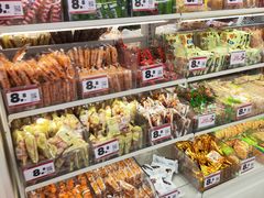 -赵一鸣零食(广州荔湾路店)