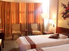 10-月亮河温泉度假酒店