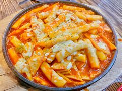 海鲜芝士炒年糕-MI WU FACTORY米屋美食工厂餐厅(绿地店)