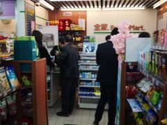 -全家便利店(东直门店)