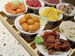 -红九格老火锅(三峡广场店)