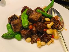尖椒羊肚菌爆澳洲和牛粒-北京四季酒店·采逸轩