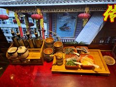 -快活林酸汤鱼鲜品火锅店(甲秀楼店)