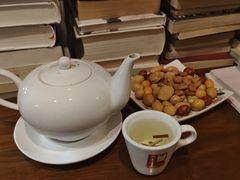 -斯多格书乡(北京大学畅春园店)
