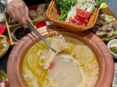 -阿婆情腊排骨火锅·野生菌季(古城旗舰店)