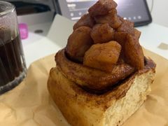 焦糖苹果肉桂卷-CHOCMONS巧克怪兽(屏风街店)