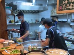 -云阿蛮云南生烫牛肉米线(奉贤路店)