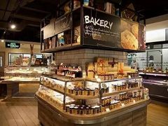 面包甜点陈列柜-Ole 面包房(华润万象城店)