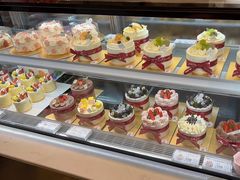 -花花卷卷·鲜食蛋糕(静安久光百货店)