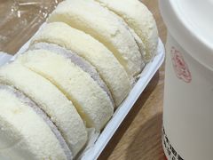 -顶东面包花园·生日蛋糕(世博店)