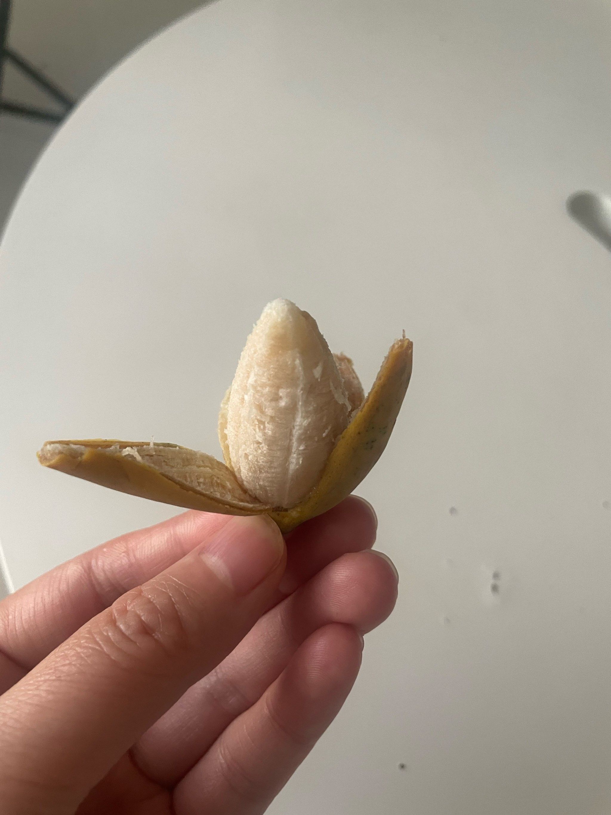 第一次吃这么小的香蕉,好可爱