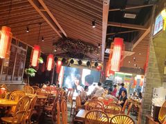 大堂-野山舂·贵州现舂酸汤火锅(鸿通城店)
