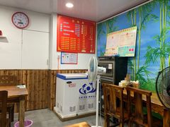 -何永光123鲜牛肉馆(1号店)