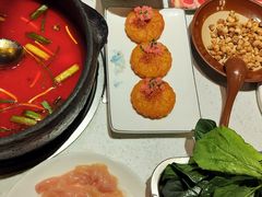 -贵府酸汤牛肉火锅·贵州老字号(飞山街店)