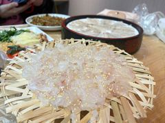 石坚鱼生-官塘鱻鱻鱼生·潮汕生腌·砂锅粥(西马路总店)