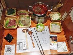 -独食火锅·半米屋台(直营总店)