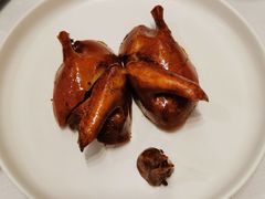 玻璃皮润烧乳鸽-北京厨房(西安SKP店)