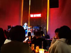 -TZ House音乐现场(来福士中心店)