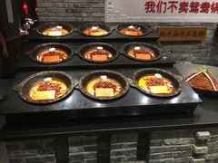 -红九格老火锅(三峡广场店)