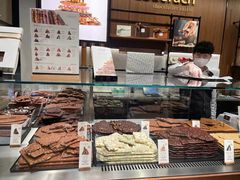 -Laderach 莱德拉(上海环贸iapm店)