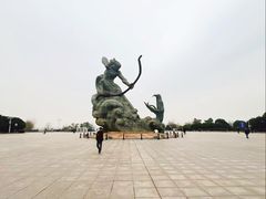 -巴陵广场