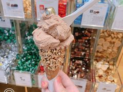 -VENCHI 闻绮(上海佛罗伦萨小镇店)