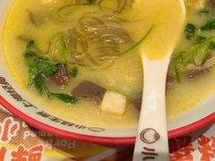 -小杨生煎(金山百联购物中心3楼店)