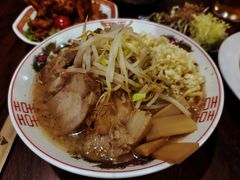 二郎系拉面-拉面莊夢語＆中华料理八椿