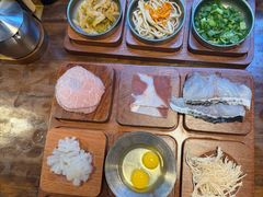 -银米·云南传统过桥米线(双廊黑金冠店)